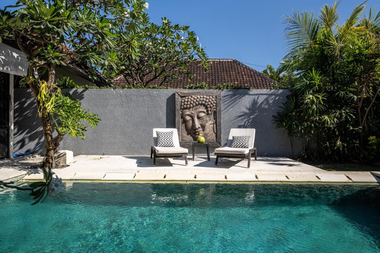 Jagaditha Villas ซานูร์ ภายนอก รูปภาพ