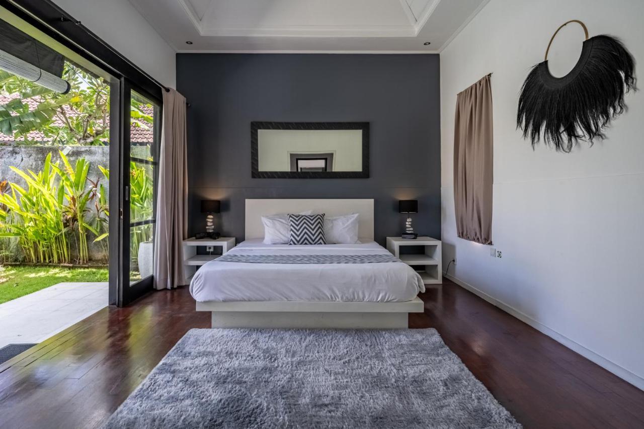 Jagaditha Villas ซานูร์ ภายนอก รูปภาพ